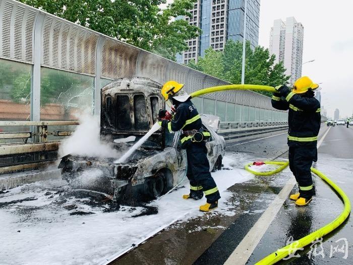 合肥出租車轉(zhuǎn)讓最新價格及其市場趨勢分析，合肥出租車轉(zhuǎn)讓最新價格及市場趨勢深度解析