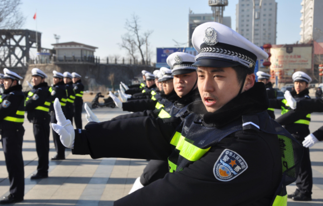 關(guān)于協(xié)警最新政策的探討，協(xié)警最新政策探討與解析