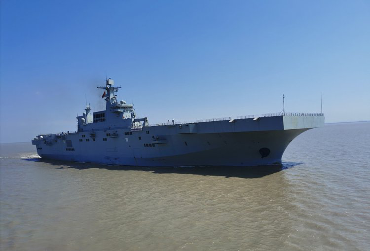 揭秘中國海軍新一代戰(zhàn)艦，075型二號艦，揭秘中國海軍新一代戰(zhàn)艦，075型二號艦亮相！