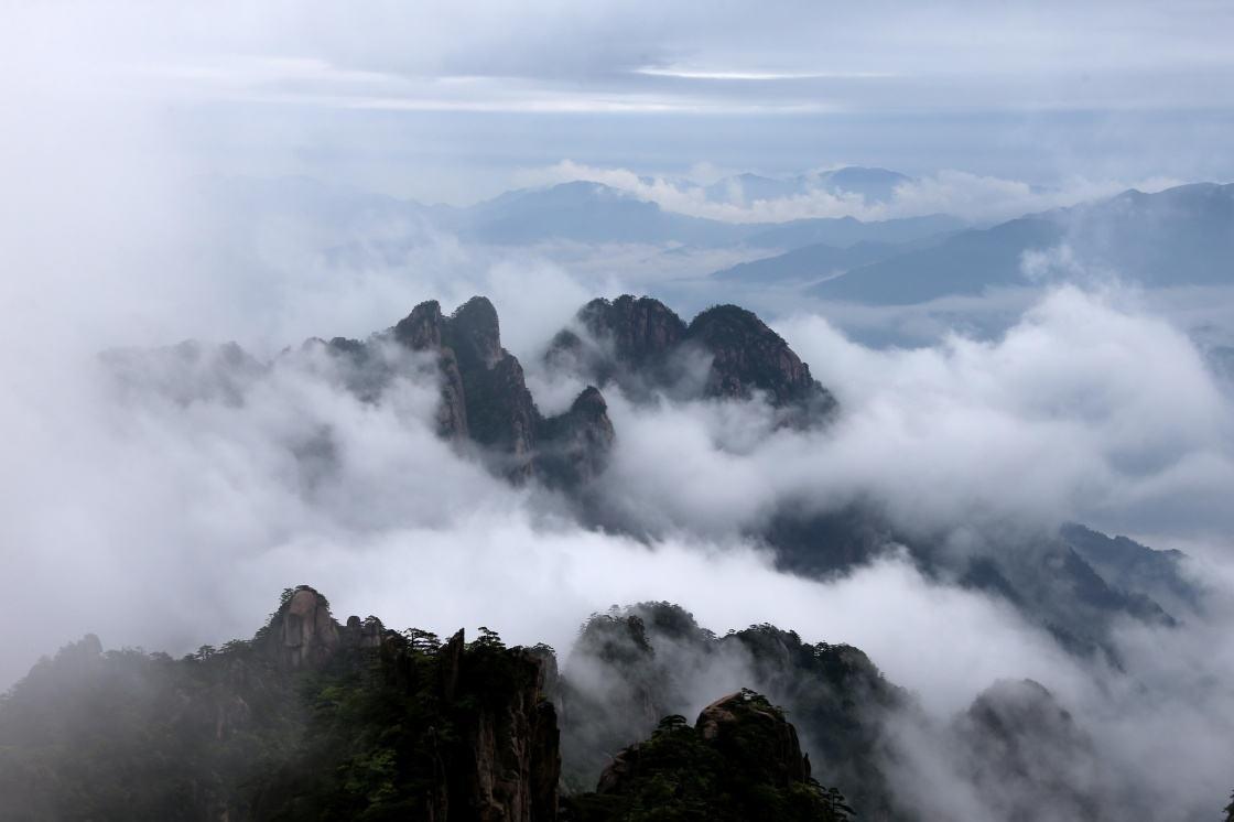 黃山，向六十歲以上老人敞開懷抱，盡享免費(fèi)之旅，黃山向長者敞開懷抱，免費(fèi)暢游盡享美景