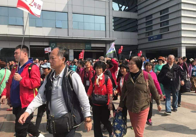 上海老年人旅游團推薦，探索城市魅力與享受美好時光，上海老年人旅游團推薦，探索城市魅力，共度美好時光