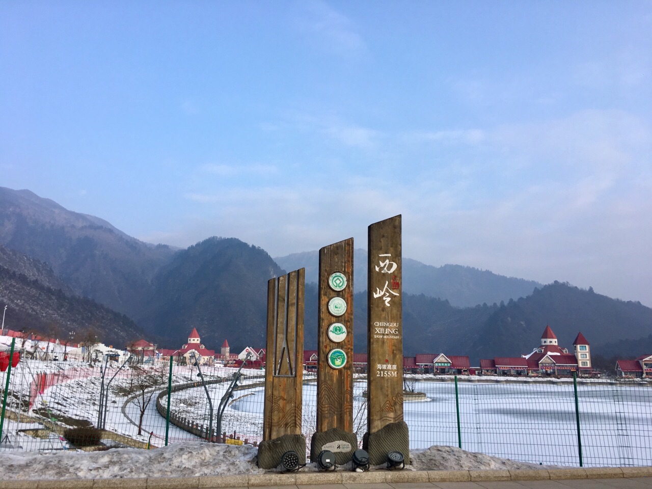 西嶺雪山景點介紹，西嶺雪山景點探秘，絕美風(fēng)光與冰雪奇緣的邂逅