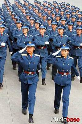 空軍軍服圖片，歷史、設(shè)計及其象征意義，空軍軍服，歷史、設(shè)計與象征意義全解析